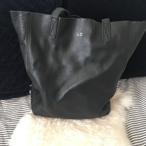 Cuyana Tall Leather Tote With Dustbag